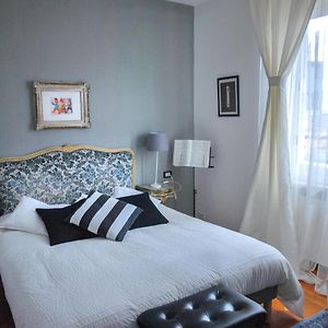 Camera con letto king size